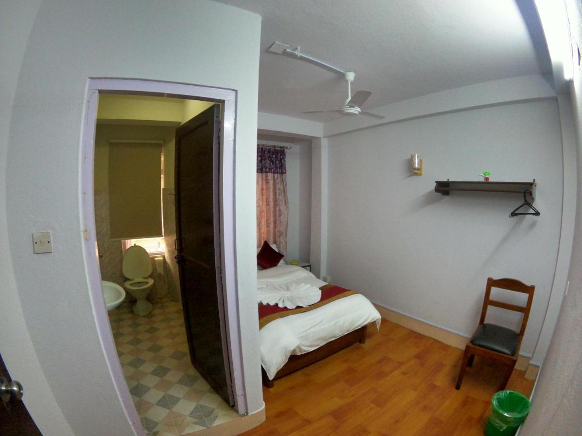Om Tara Guest House Pvt Ltd Catmandu Exterior foto