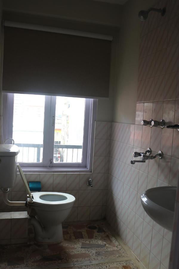 Om Tara Guest House Pvt Ltd Catmandu Exterior foto