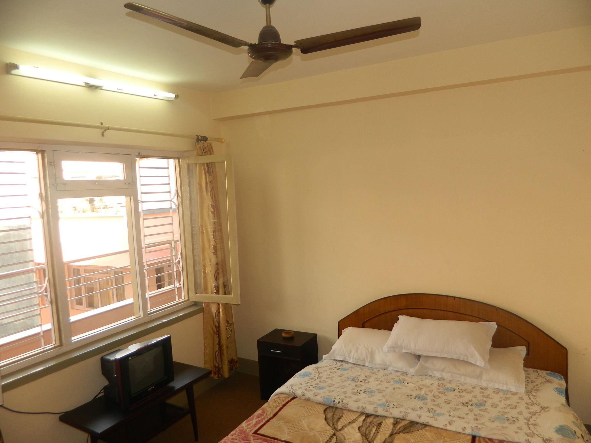 Om Tara Guest House Pvt Ltd Catmandu Exterior foto