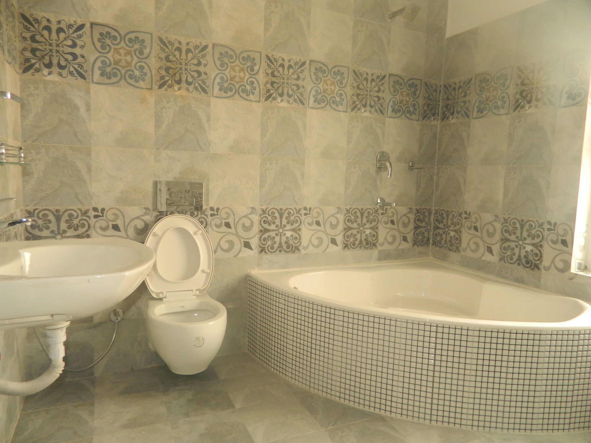 Om Tara Guest House Pvt Ltd Catmandu Exterior foto