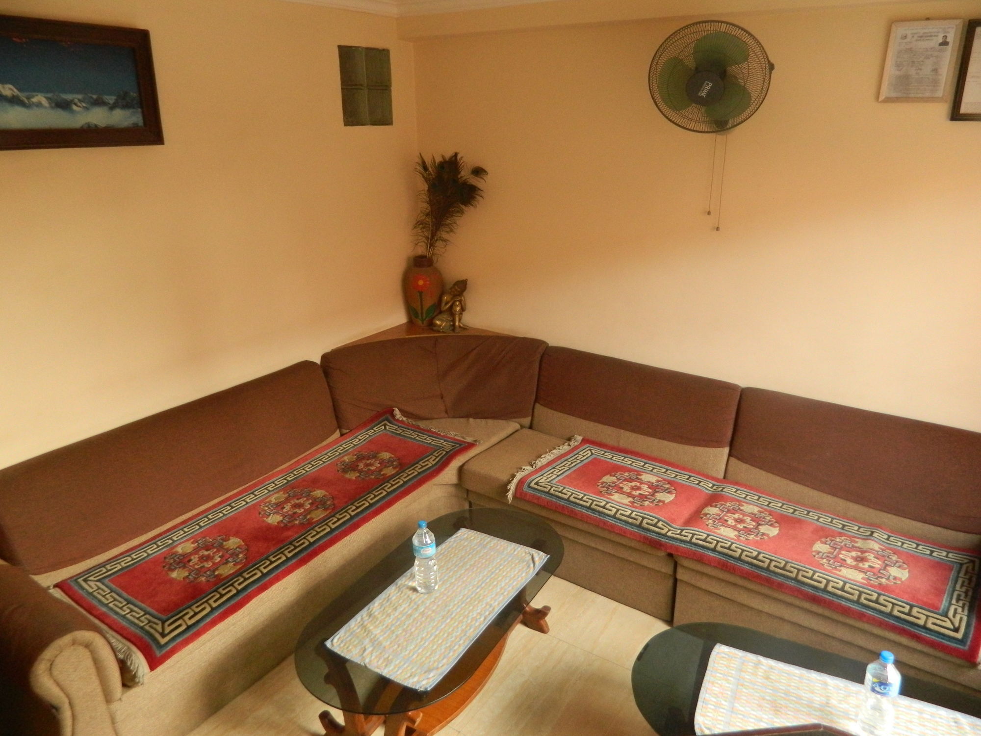 Om Tara Guest House Pvt Ltd Catmandu Exterior foto